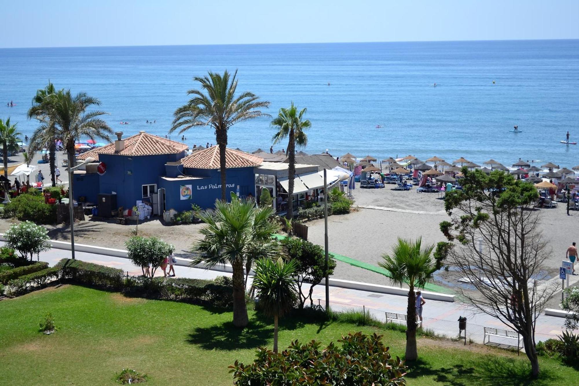 Spacious 1 Bedroom Apartment, Beach Front, Torrox Costa Eksteriør billede
