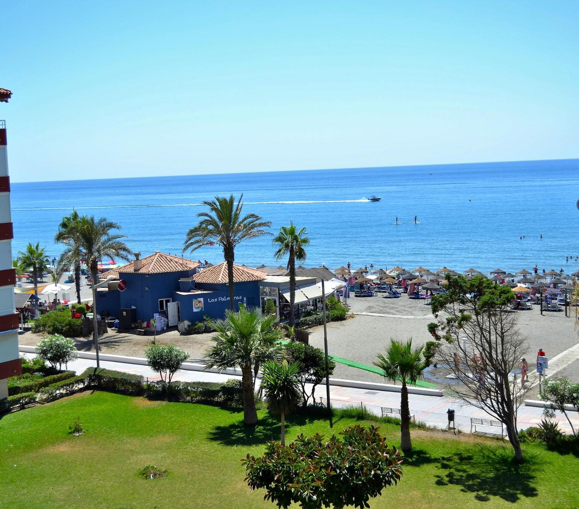 Spacious 1 Bedroom Apartment, Beach Front, Torrox Costa Eksteriør billede